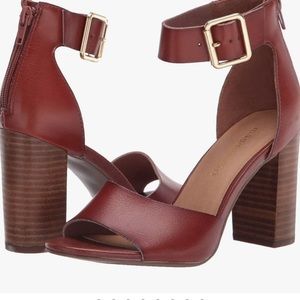 Size 5.5 Madden Girl Cognac ankle strap 3" heel. Gently used! Super flattering !
